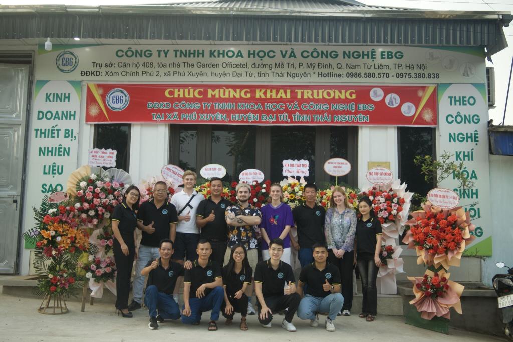 GoFrugal students together with local EBG employees.